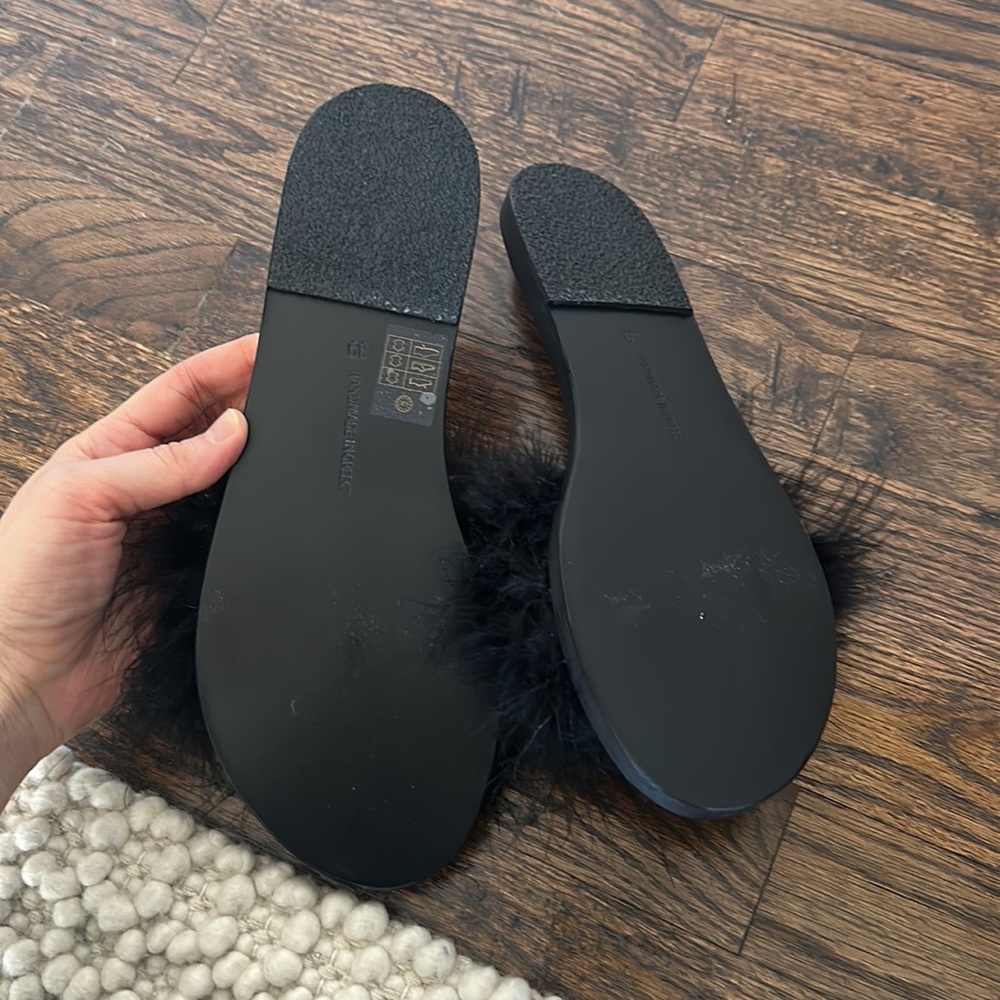 BRAND NEW FEATHER SLIDE SANDALS - Picture 2 of 2